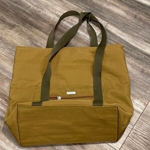Baggalini tote bag